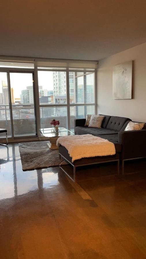 Toronto Downtown Luxurious Stylish 3 Bedroom 3 Bath 2 Balconies Near Rogers Centre Lakeview Condo Екстер'єр фото