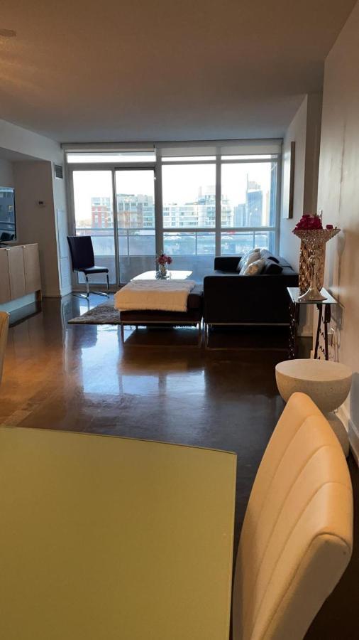 Toronto Downtown Luxurious Stylish 3 Bedroom 3 Bath 2 Balconies Near Rogers Centre Lakeview Condo Екстер'єр фото