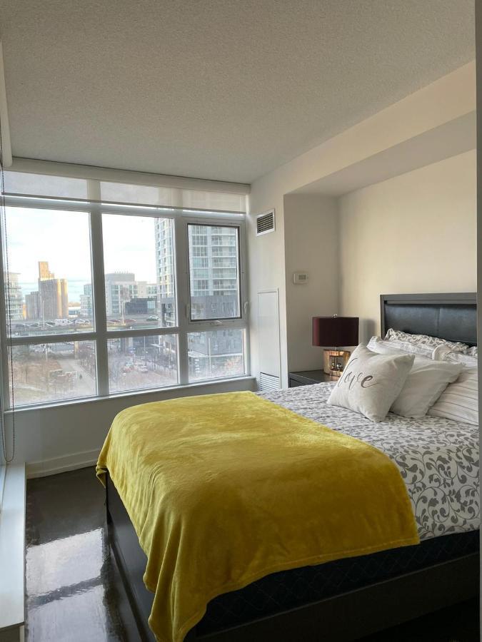 Toronto Downtown Luxurious Stylish 3 Bedroom 3 Bath 2 Balconies Near Rogers Centre Lakeview Condo Екстер'єр фото