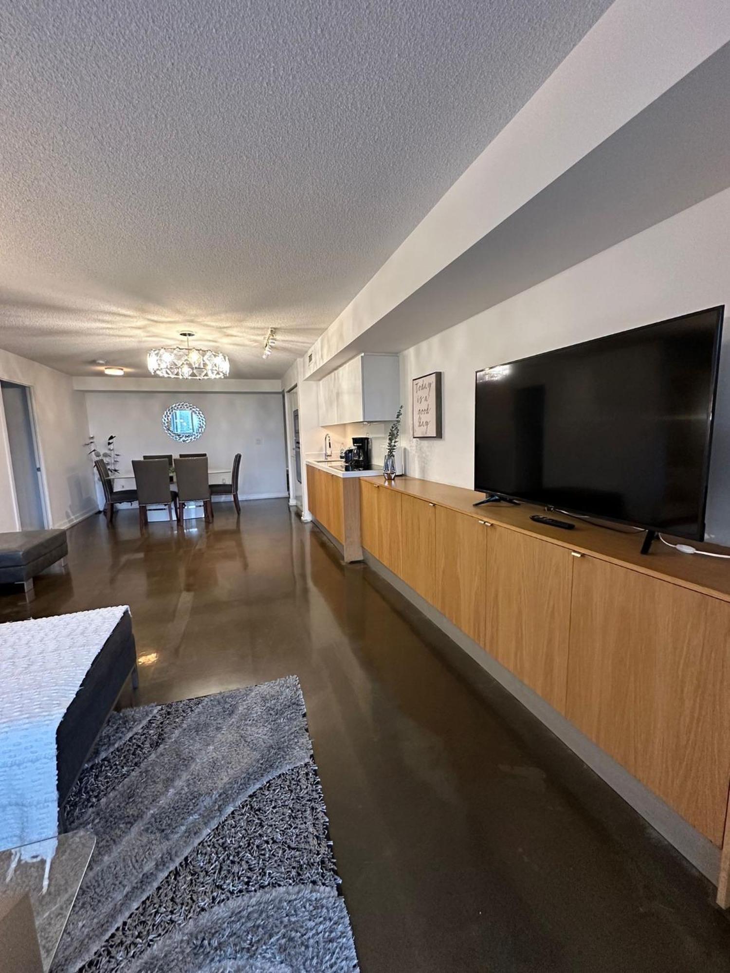 Toronto Downtown Luxurious Stylish 3 Bedroom 3 Bath 2 Balconies Near Rogers Centre Lakeview Condo Екстер'єр фото